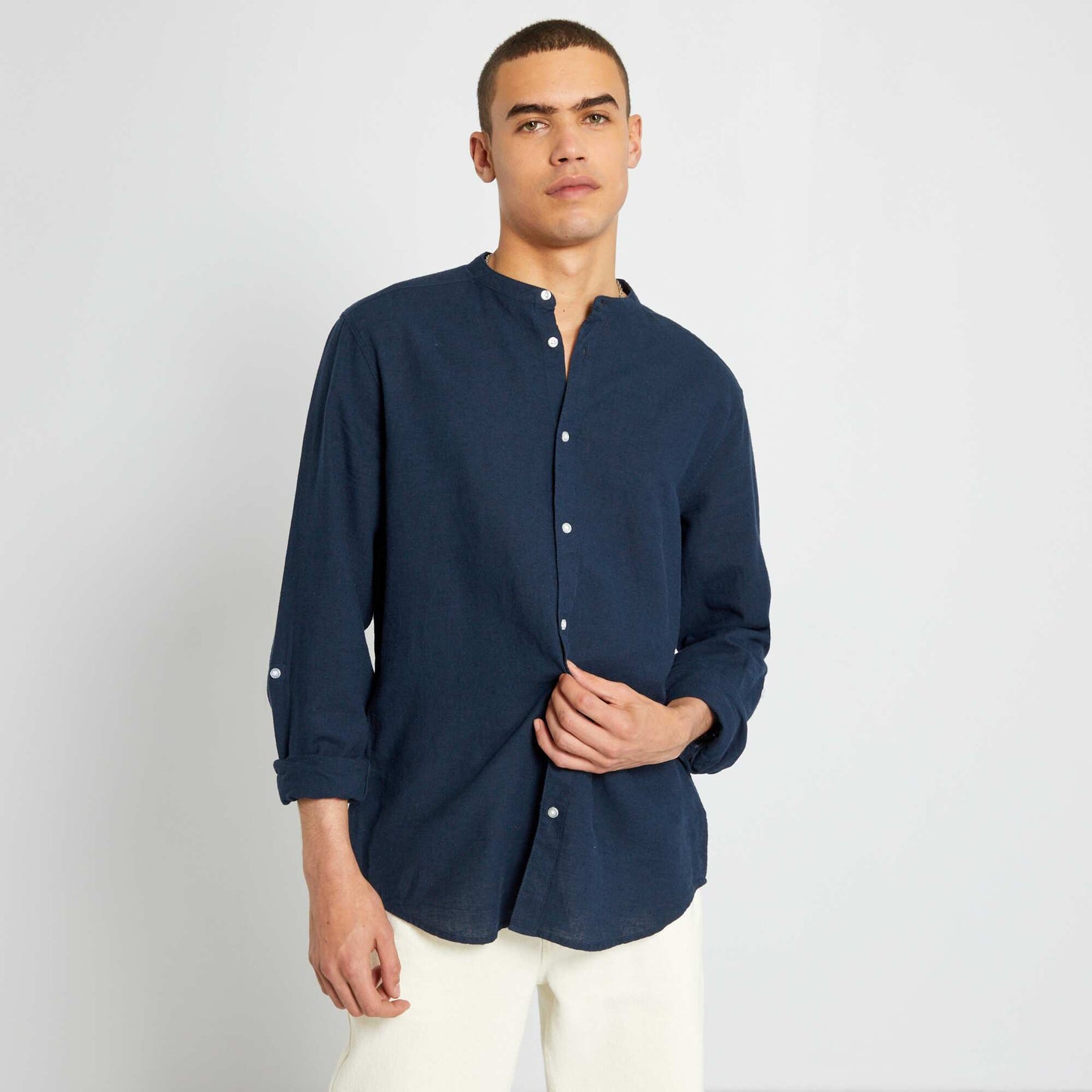 Chemise en lin col mao bleu marine