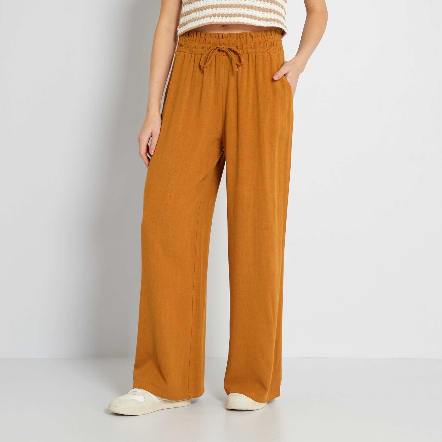 Pantalon droit avec lin marron