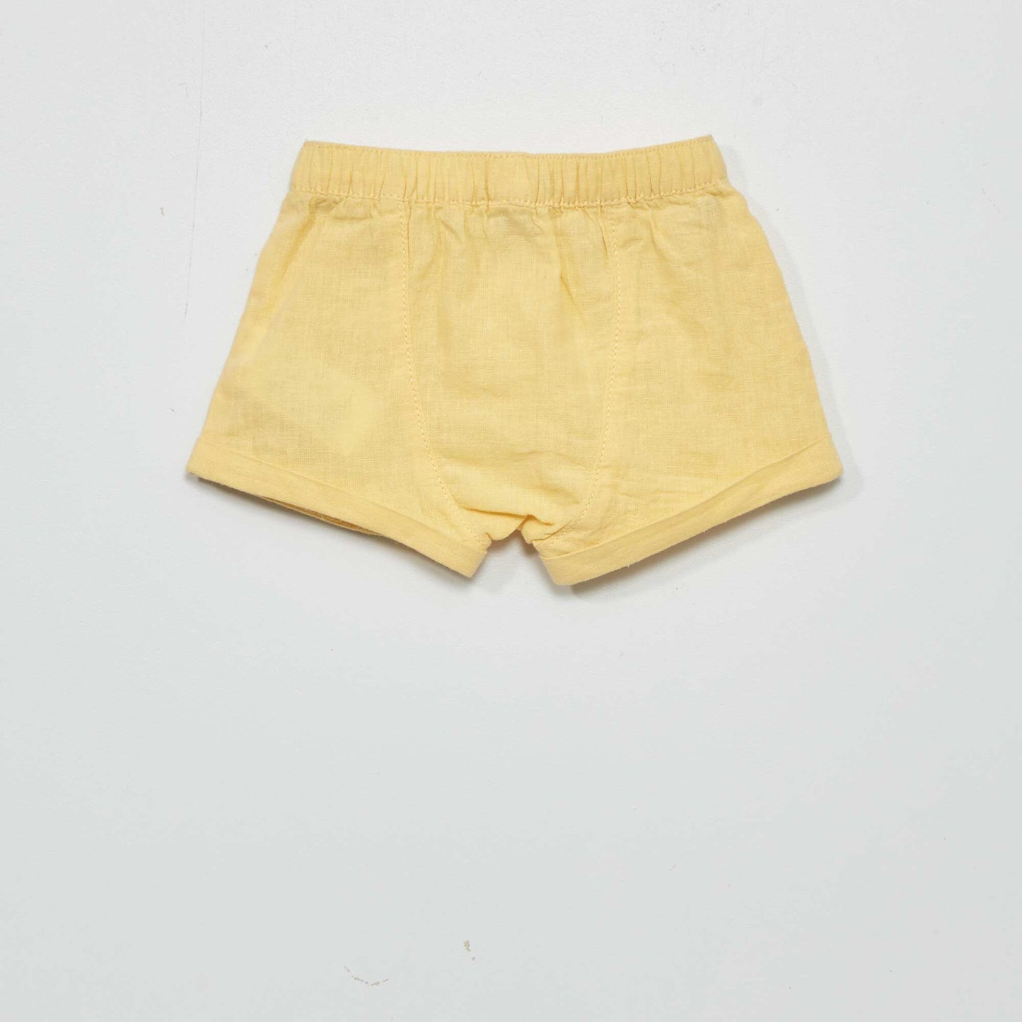 Short en lin jaune