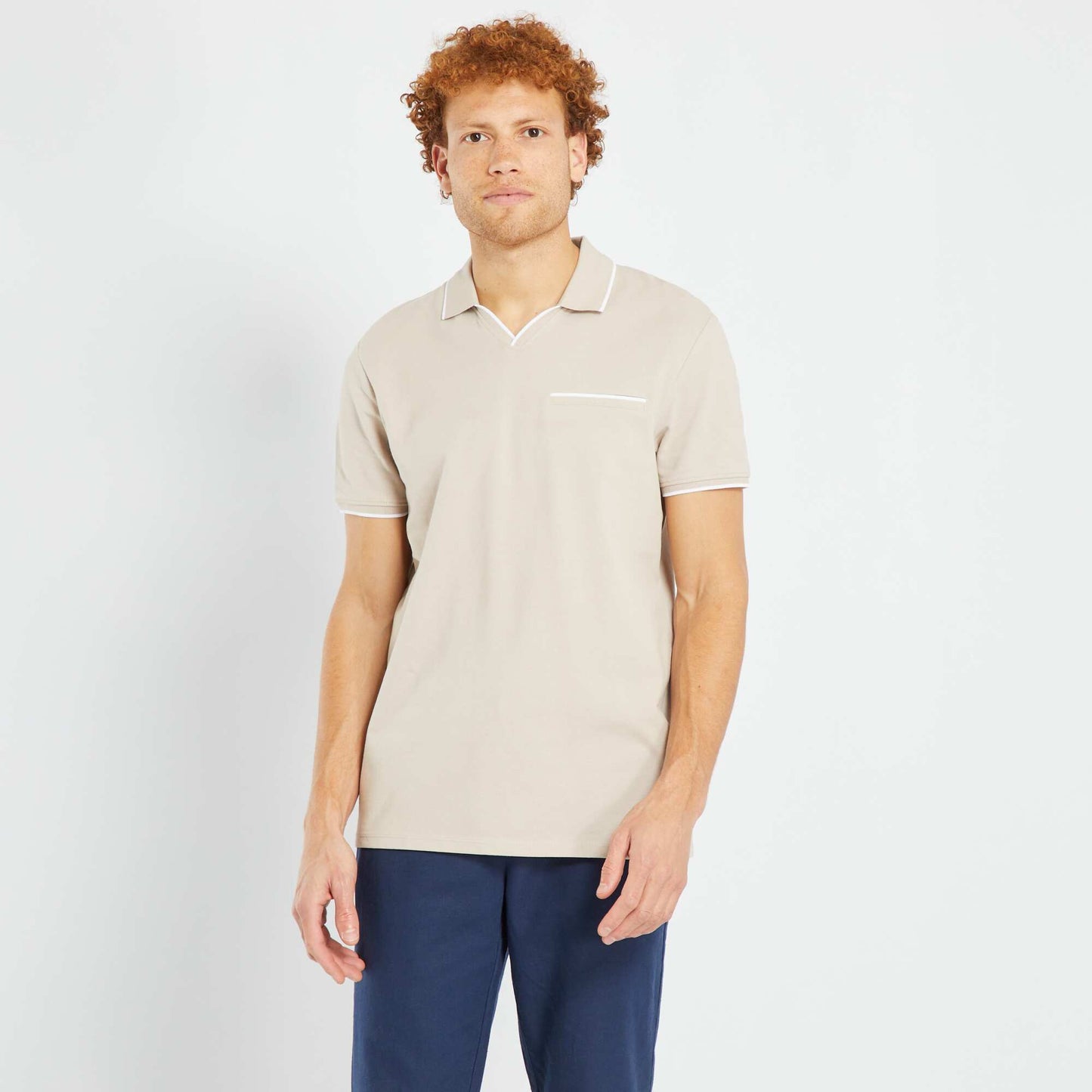 Polo col V en piqu de coton beige